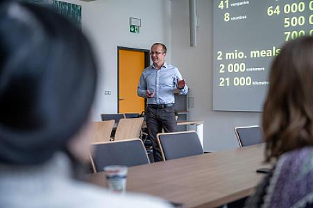 „Smart HOPI: Jak technologie a AI mění firmu."