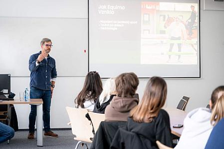 Od vize k datům: Příběh a budoucnost firmy EQUIMO