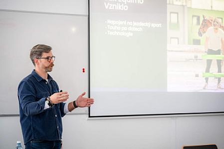 Od vize k datům: Příběh a budoucnost firmy EQUIMO